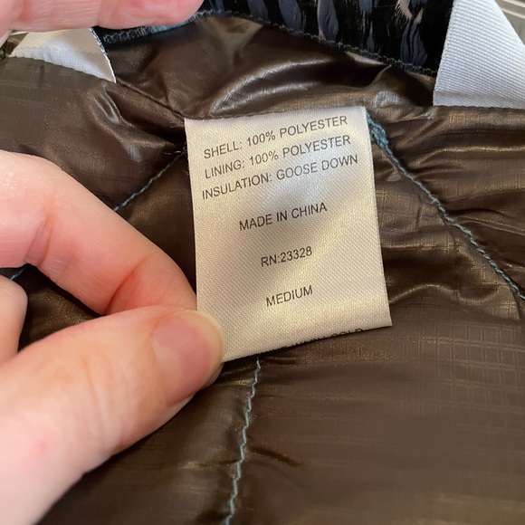 Rischio Blue Down Puffer Coat. Size Medium. - Picture 2 of 10